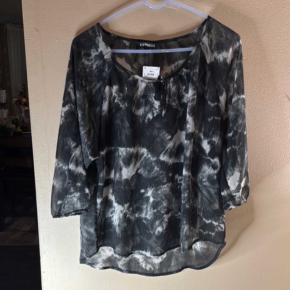Urban Expressions Black and White Graphic Blouse